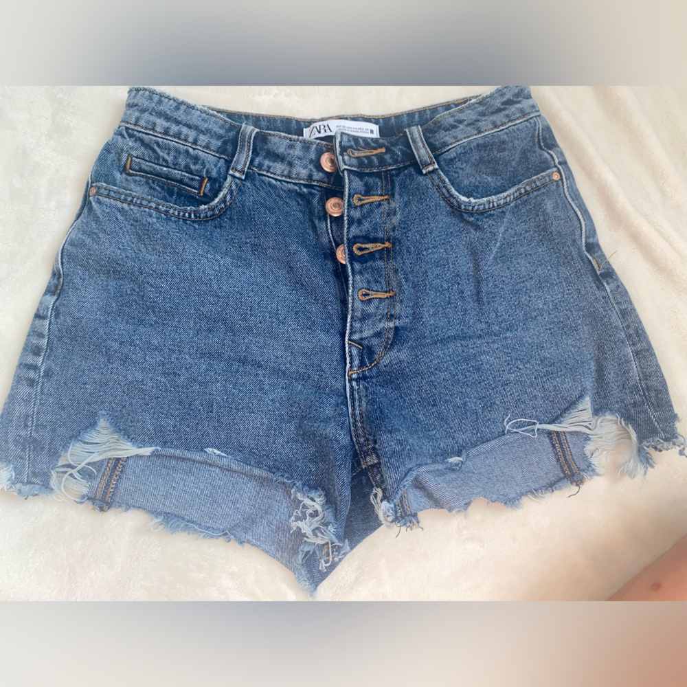 Zara shorts. Size 4